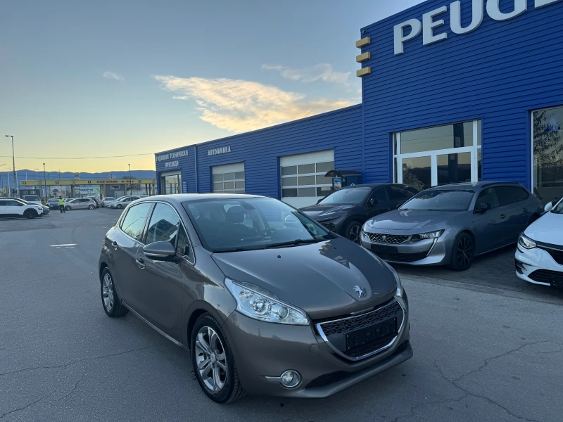 Peugeot 208 1.6 HDI 90kc, снимка 2 - Автомобили и джипове - 48381198