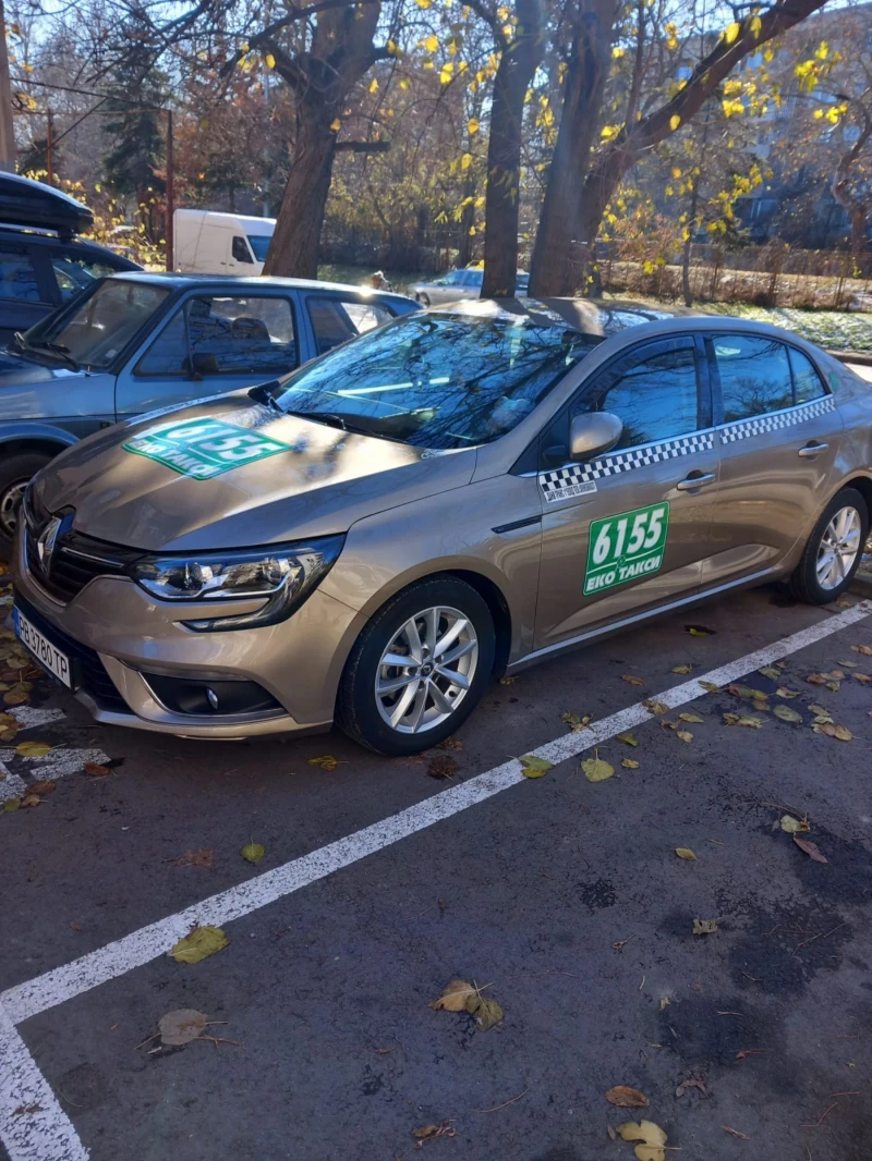 Renault Megane 1.3 TCE , снимка 11 - Автомобили и джипове - 48525379