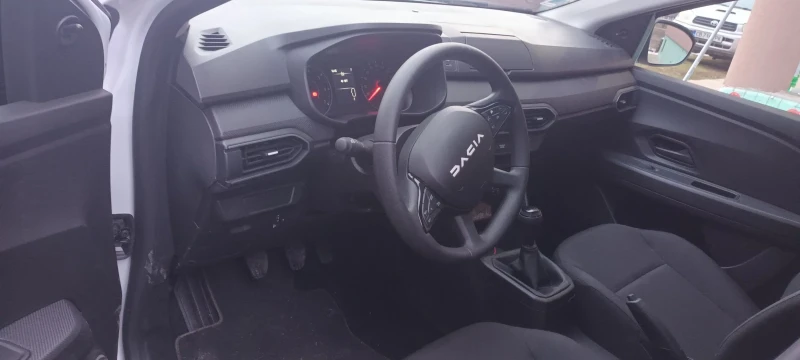 Dacia Sandero  3  24г. 3000км., снимка 8 - Автомобили и джипове - 48565789