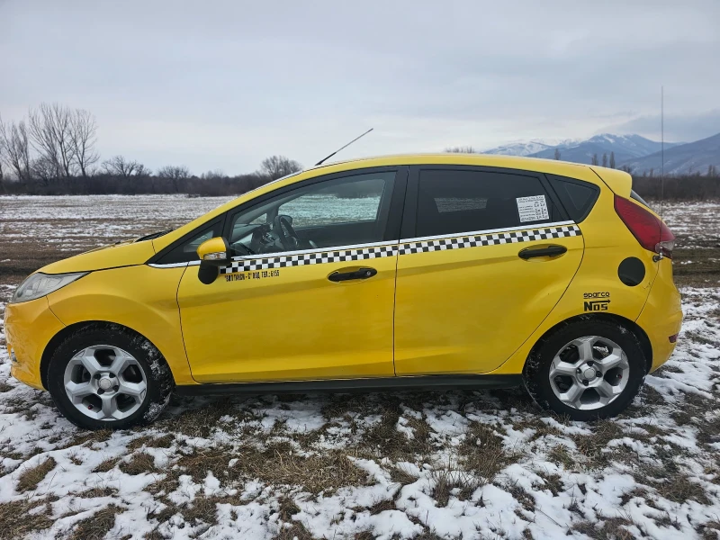 Ford Fiesta, снимка 5 - Автомобили и джипове - 48680784