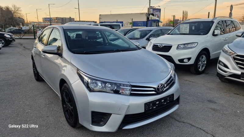 Toyota Corolla 1.3 VVT-i, снимка 4 - Автомобили и джипове - 49407916