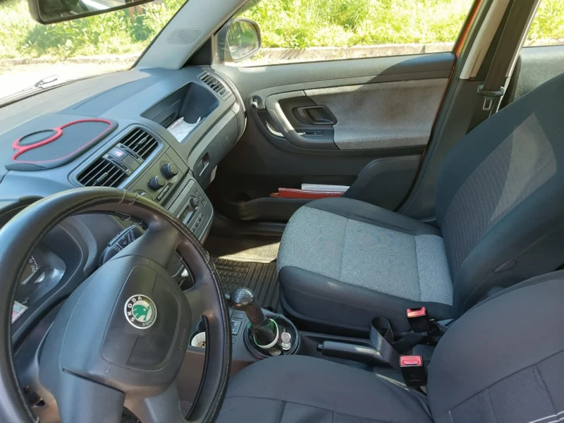 Skoda Fabia, снимка 7 - Автомобили и джипове - 52594417
