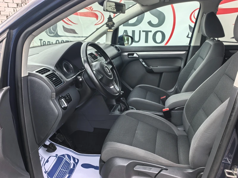 VW Touran 1.6TDI, снимка 9 - Автомобили и джипове - 51486121