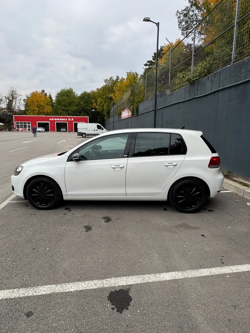 VW Golf 1.6 TDI Style, снимка 4 - Автомобили и джипове - 52460680