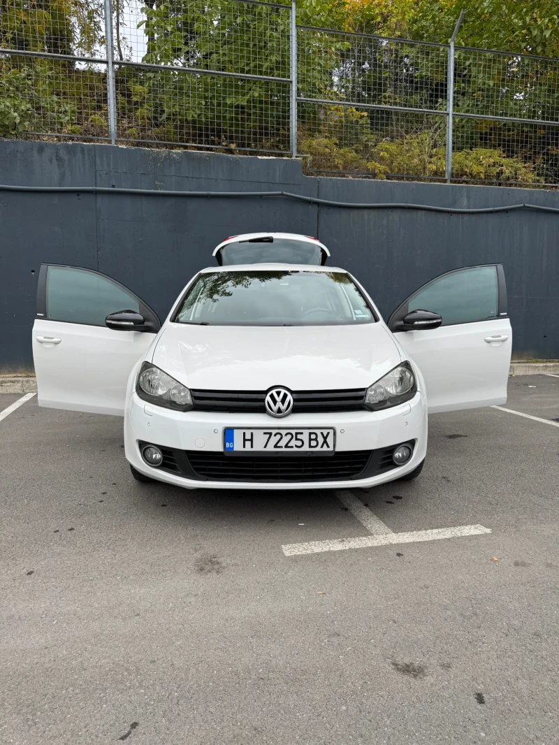 VW Golf 1.6 TDI Style, снимка 2 - Автомобили и джипове - 52460680