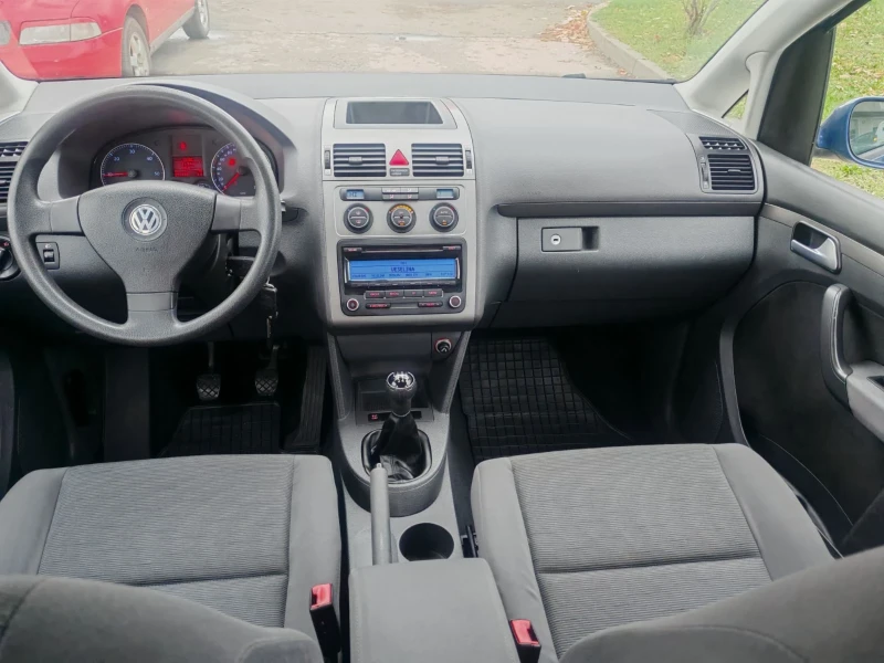 VW Touran 1.9 TDI 90 коня, снимка 9 - Автомобили и джипове - 52329940