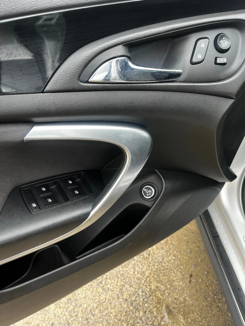 Opel Insignia Cross tourer 4X4 FULL Recaro 168000 НОВ ВНОС, снимка 10 - Автомобили и джипове - 52674762