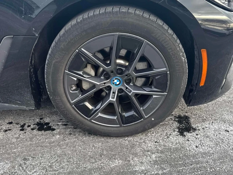 BMW i4 2024 eDrive35 * CARFAX * БЕЗ ПЪРВОНАЧАЛНА ВНОСКА, снимка 6 - Автомобили и джипове - 52941641