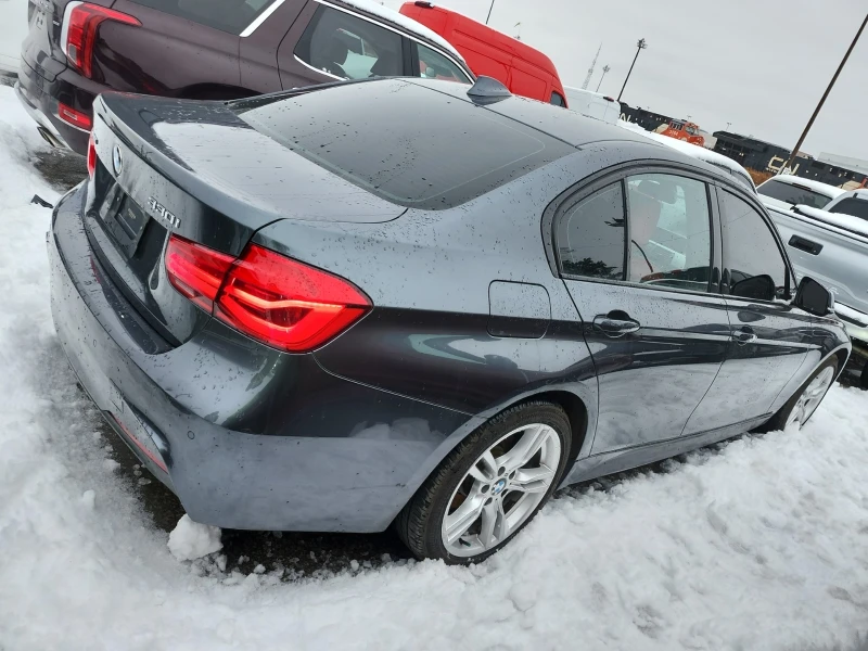 BMW 330 * CARFAX * M ПАКЕТ* НИСЪК ПРОБЕГ, снимка 4 - Автомобили и джипове - 53245518