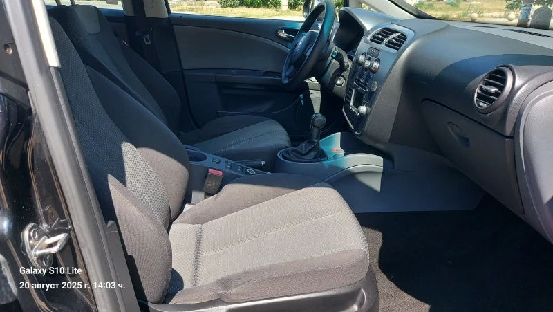 Seat Leon 1.4i бензин., снимка 13 - Автомобили и джипове - 53293162