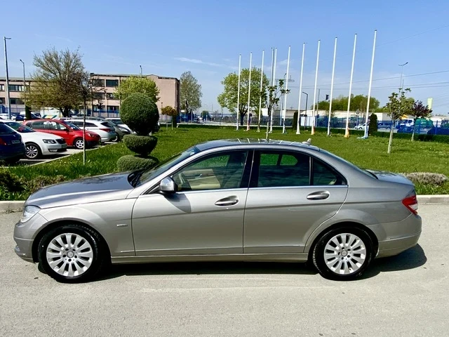 Mercedes-Benz C 220 CDI-КОЖА-УНИКАЛНО ИЗПЪЛНЕНИЕ-БЕЛГИЯ - изображение 4