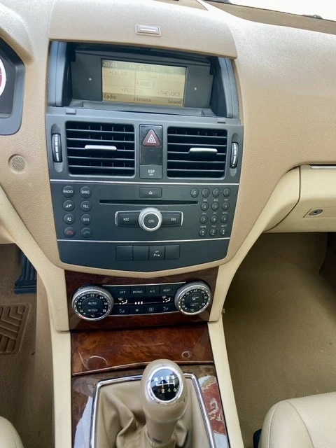 Mercedes-Benz C 220 CDI-КОЖА-УНИКАЛНО ИЗПЪЛНЕНИЕ-БЕЛГИЯ - изображение 10