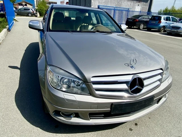 Mercedes-Benz C 220 CDI-КОЖА-УНИКАЛНО ИЗПЪЛНЕНИЕ-БЕЛГИЯ - изображение 7