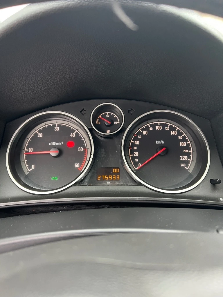 Opel Astra H GTC, снимка 5 - Автомобили и джипове - 53244793