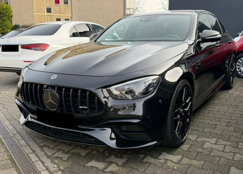 Mercedes-Benz E 63 AMG  4Matic+ Final EDITION 1of 999, снимка 3 - Автомобили и джипове - 53922091