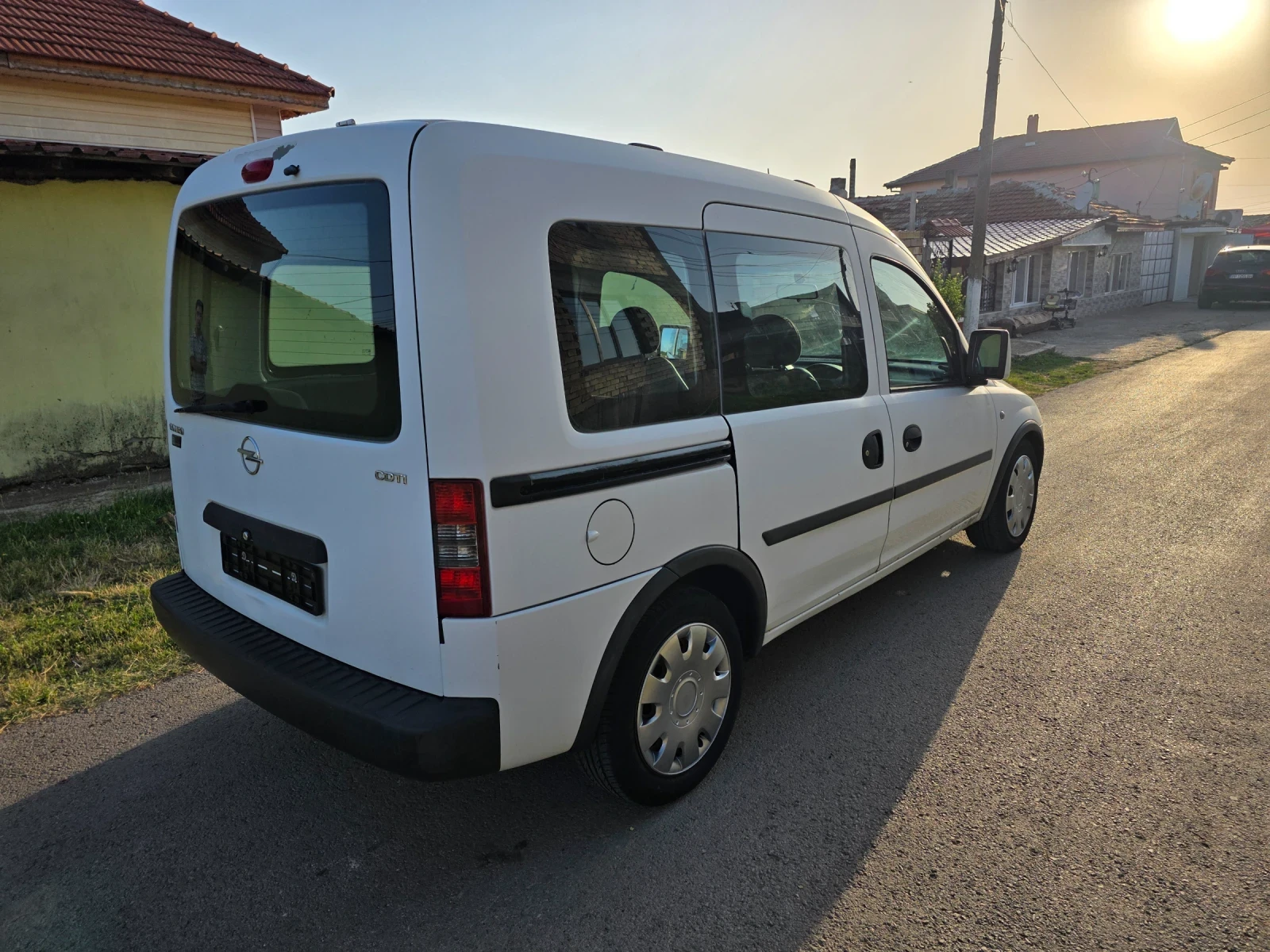 Opel Combo 1.3 , снимка 1