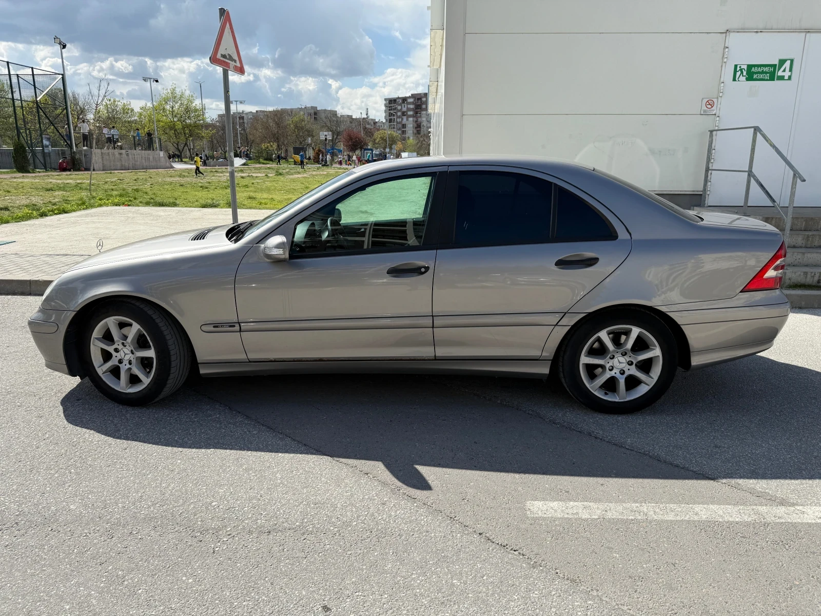 Mercedes-Benz C 180 Kompressor + Газ - изображение 9