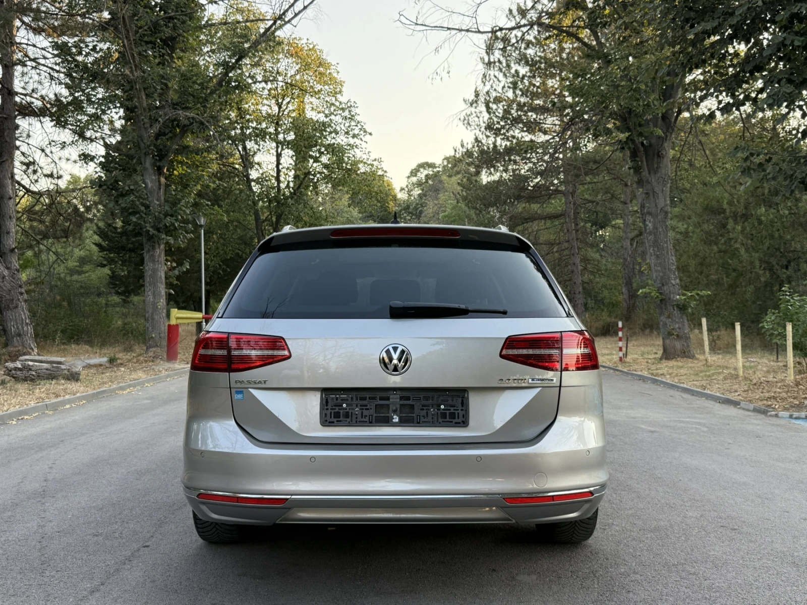 VW Passat 2.0 TDI HIGHLINE, DIGITAL, LED, 360  Камери, Кожа, - изображение 7