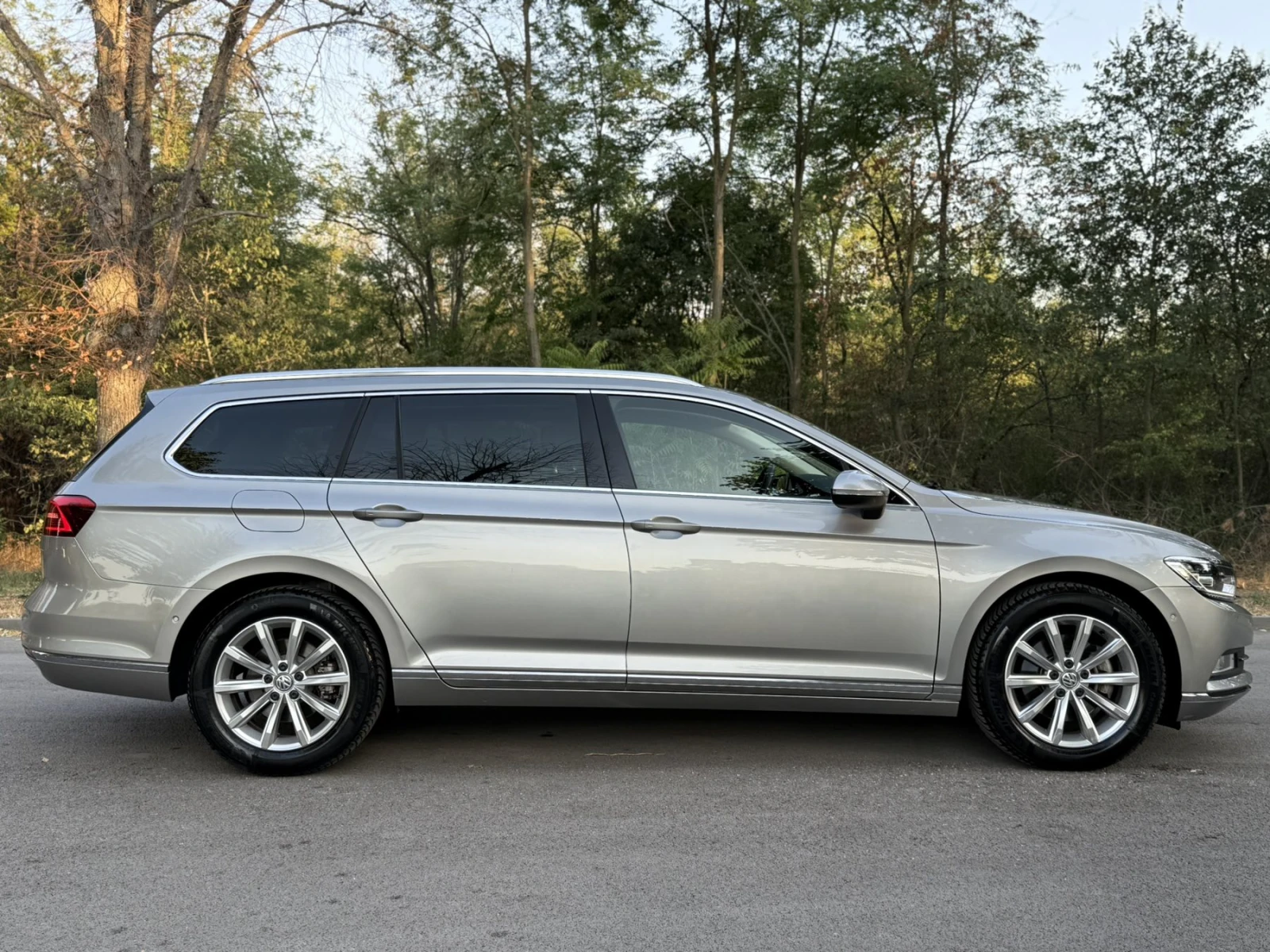 VW Passat 2.0 TDI HIGHLINE, DIGITAL, LED, 360  Камери, Кожа, - изображение 6