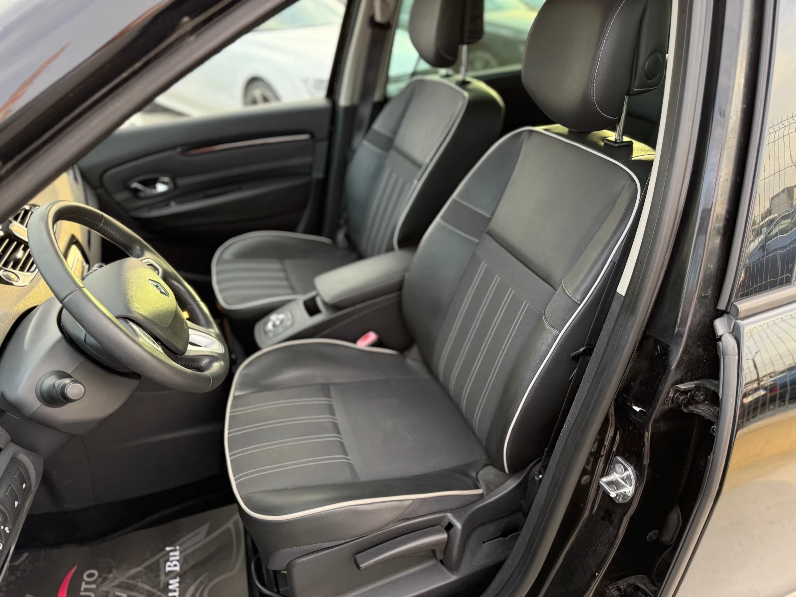 Renault Grand scenic 1.5DCI* 6+ 1* 2013г* РЪЧКА* ТОП СЪСТОЯНИЕ*  - изображение 8