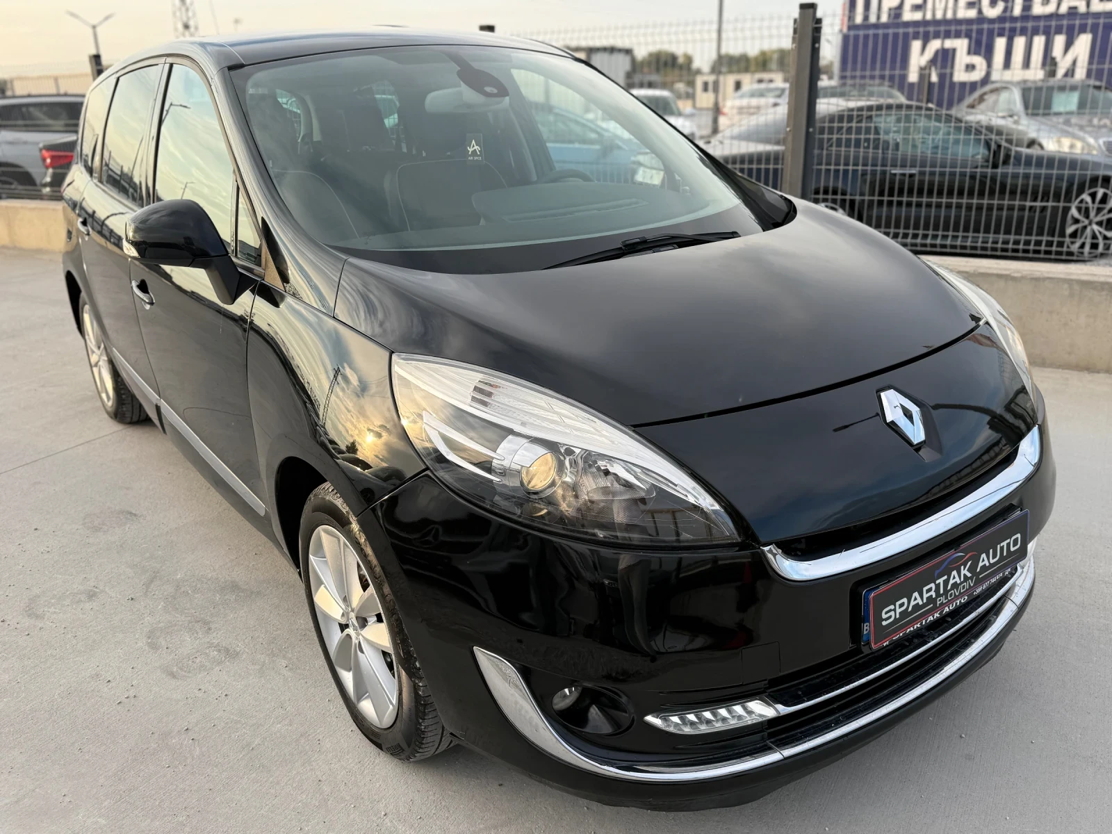 Renault Grand scenic 1.5DCI* 6+ 1* 2013г* РЪЧКА* ТОП СЪСТОЯНИЕ*  - изображение 3