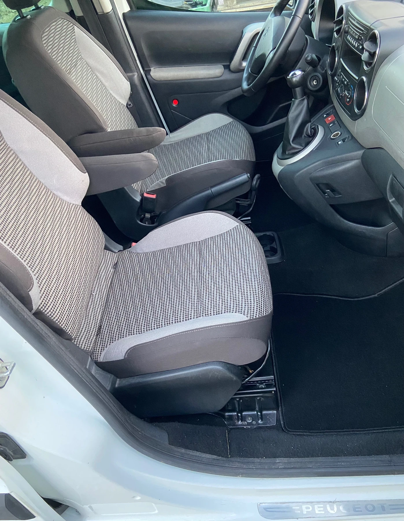 Peugeot Partner 1.6 HDi - изображение 4