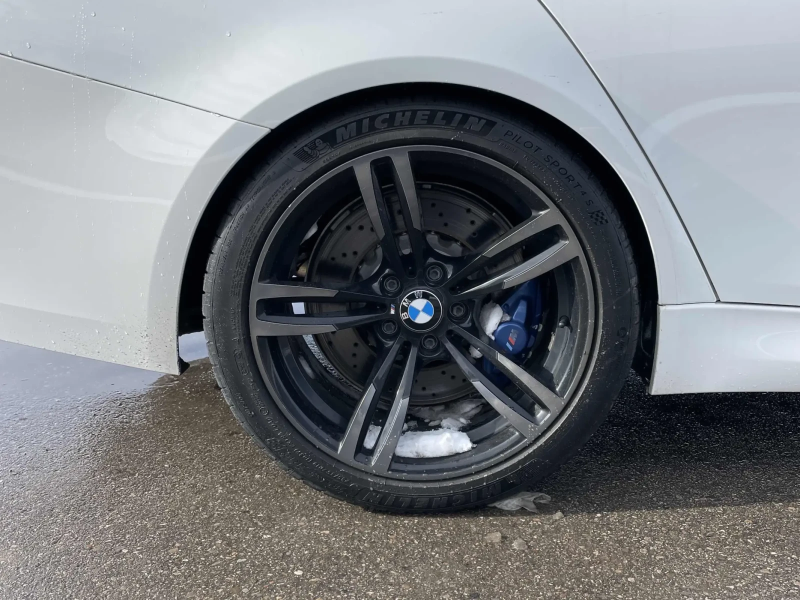 BMW M3 RWD* HEAD-UP* 360CAM* АвтоКредит(ЦЕНА ДО БГ) - изображение 9