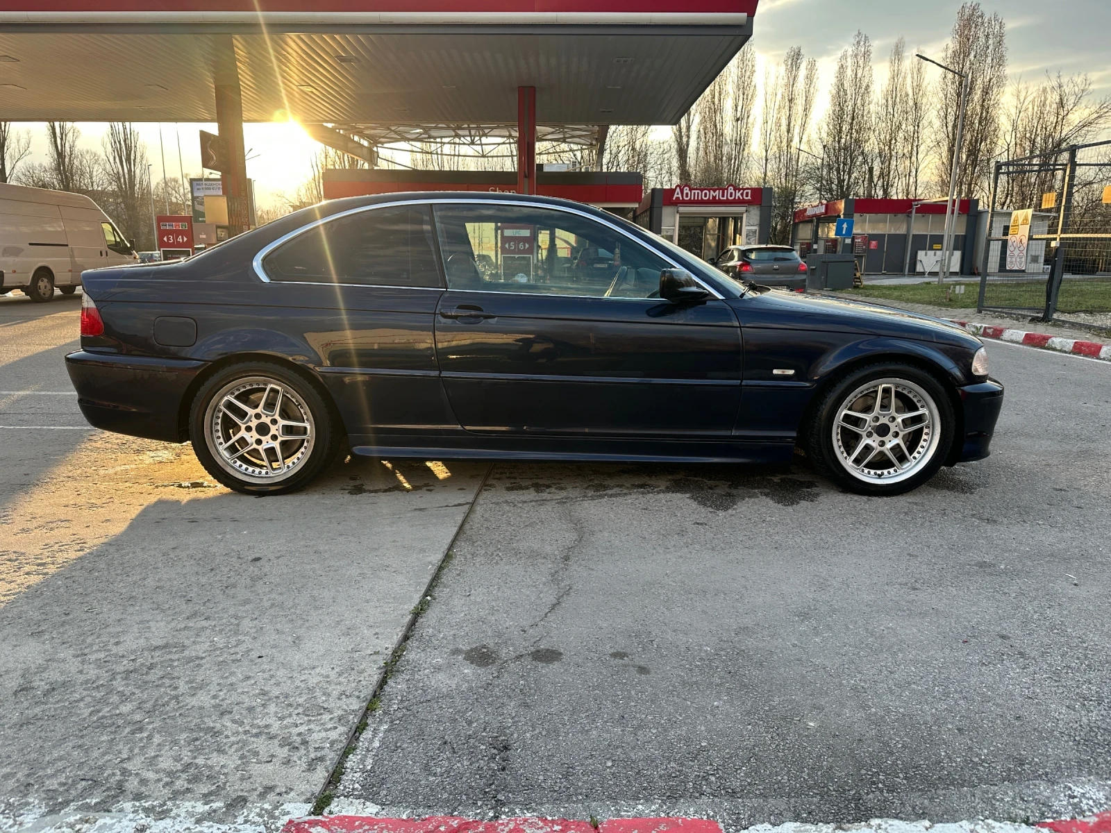 BMW 330 ci, снимка 4 - Автомобили и джипове - 53989437