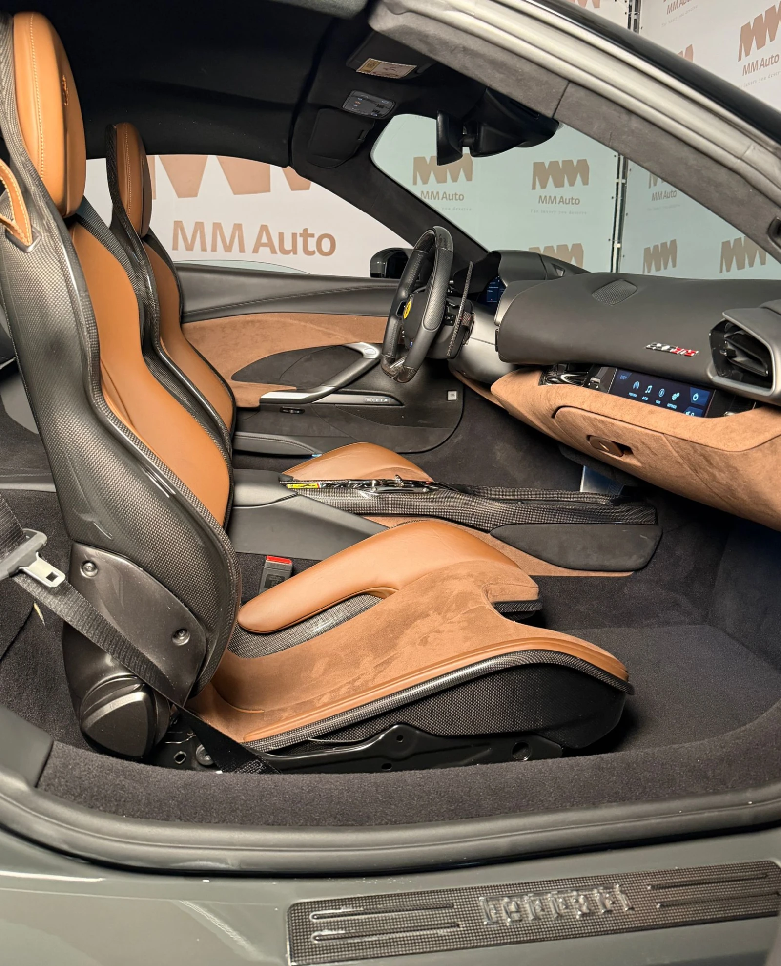 Ferrari 296GTB GTS* Spider* Carbon* Display* Гаранционна, снимка 9 - Автомобили и джипове - 53997897