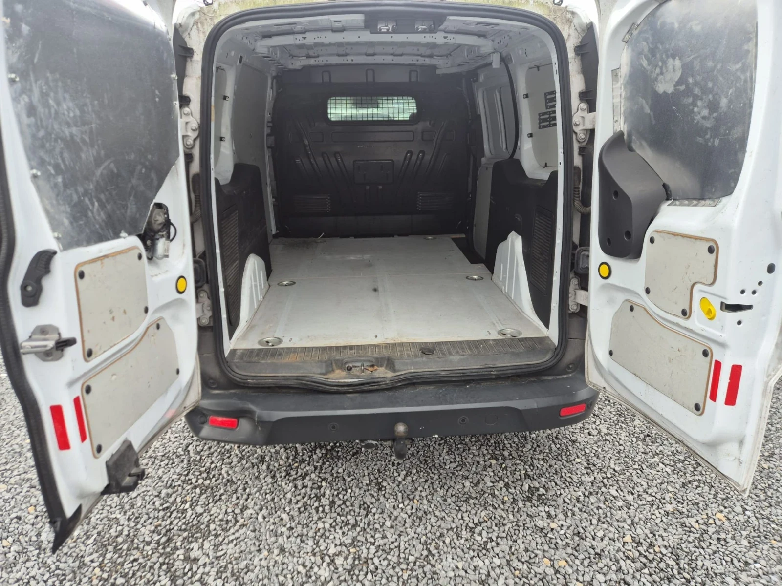 Ford Connect 1.6 TDCI LANG, снимка 9 - Автомобили и джипове - 54037182