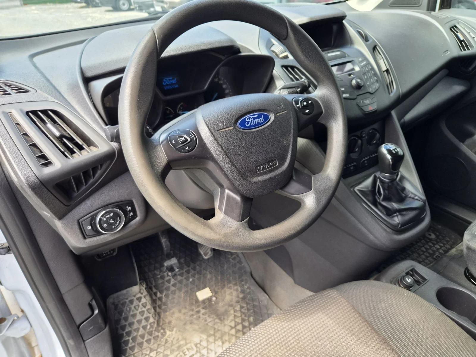 Ford Connect 1.6 TDCI LANG, снимка 10 - Автомобили и джипове - 54037182