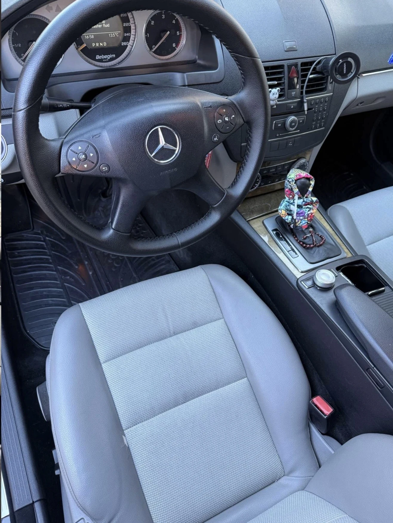 Mercedes-Benz C 320, снимка 7 - Автомобили и джипове - 54045708