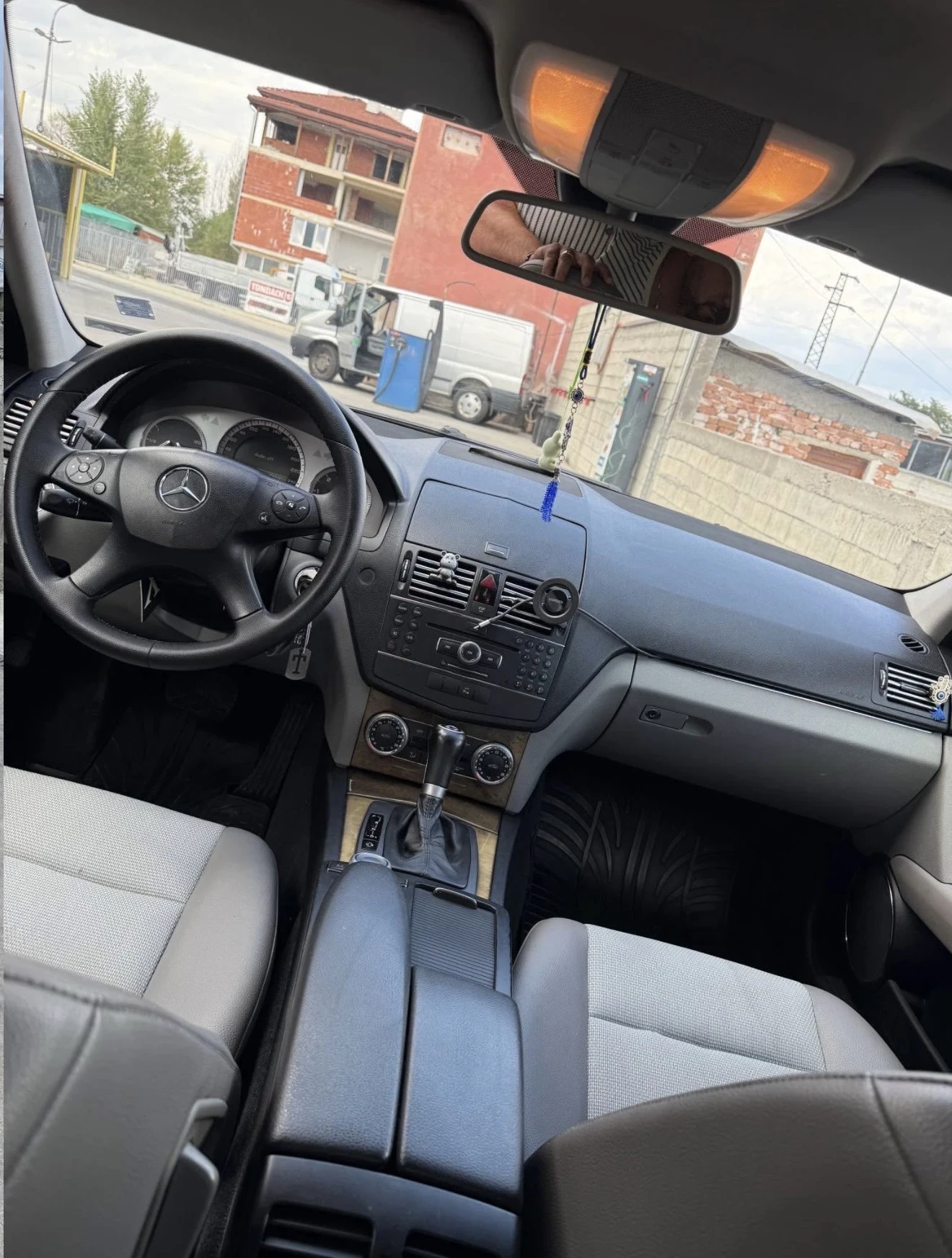 Mercedes-Benz C 320, снимка 6 - Автомобили и джипове - 54045708