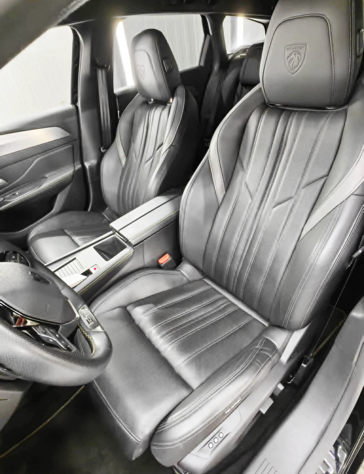 Peugeot 308 GT Plug In Hybrid Premium, снимка 14 - Автомобили и джипове - 54470827