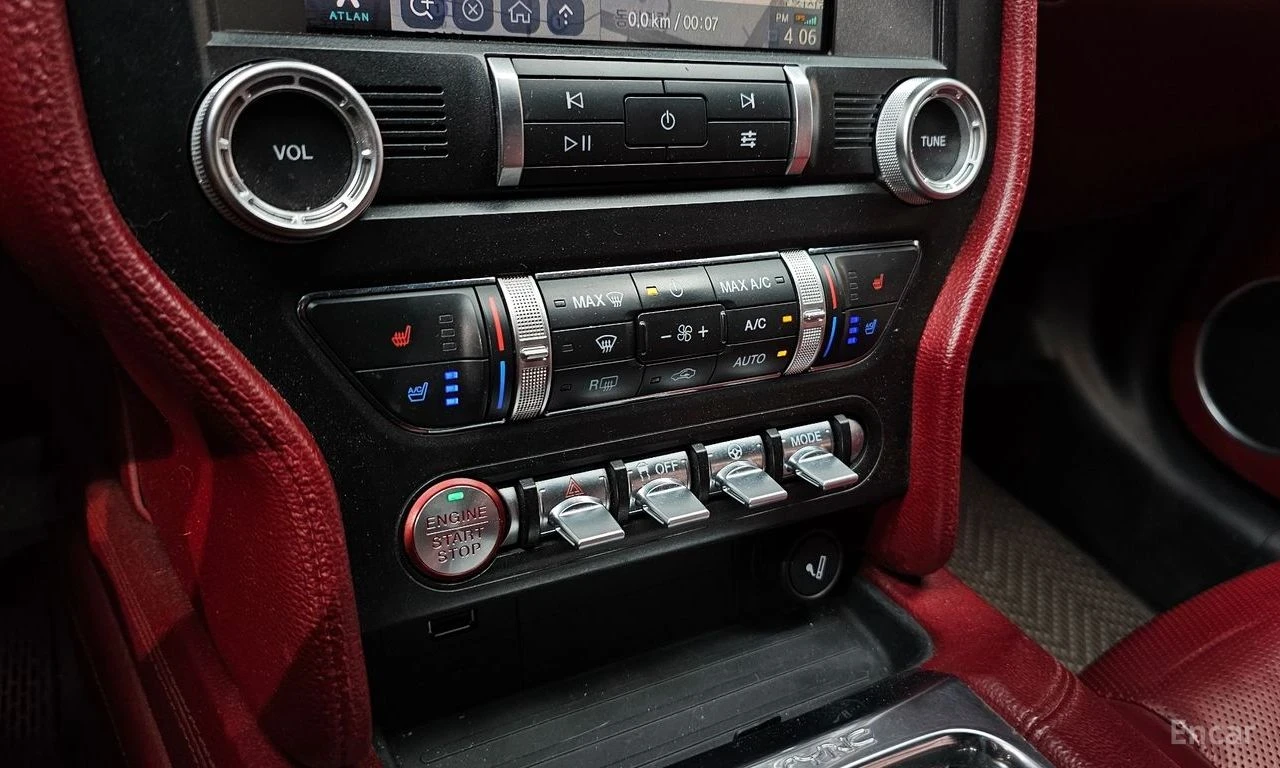 Ford Mustang ECOBOOST* DIGITAL DASH* ПОДГРЕВ* ОБДУХВАНЕ* КАМЕРА, снимка 10 - Автомобили и джипове - 54795108