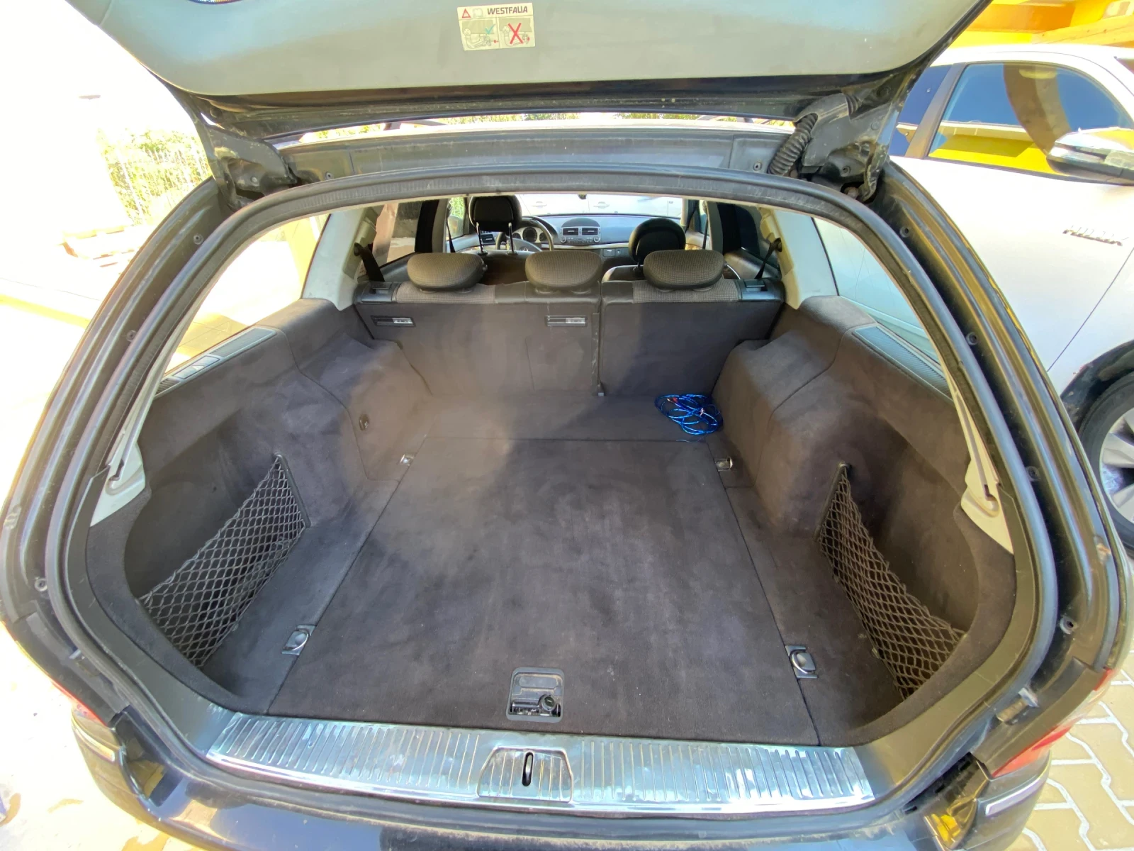 Mercedes-Benz E 220 Avantgarde  , снимка 7 - Автомобили и джипове - 55611445