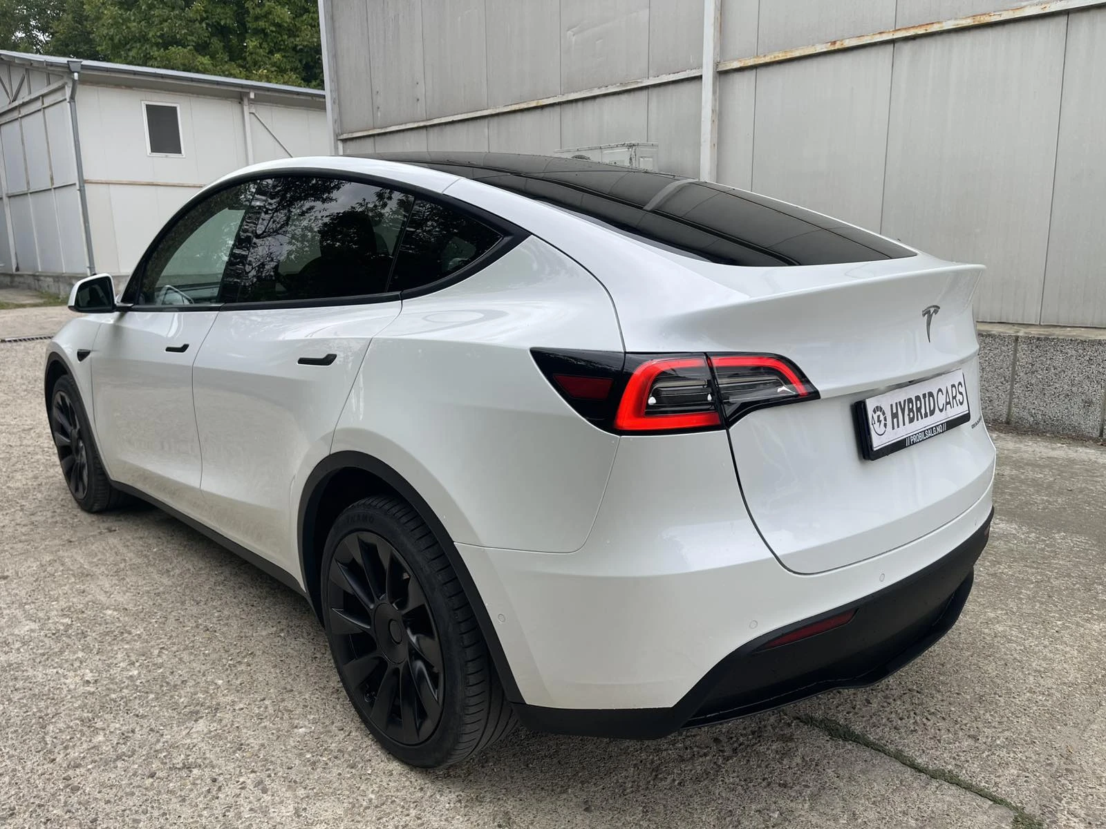 Tesla Model Y Long Range, снимка 3 - Автомобили и джипове - 55729347