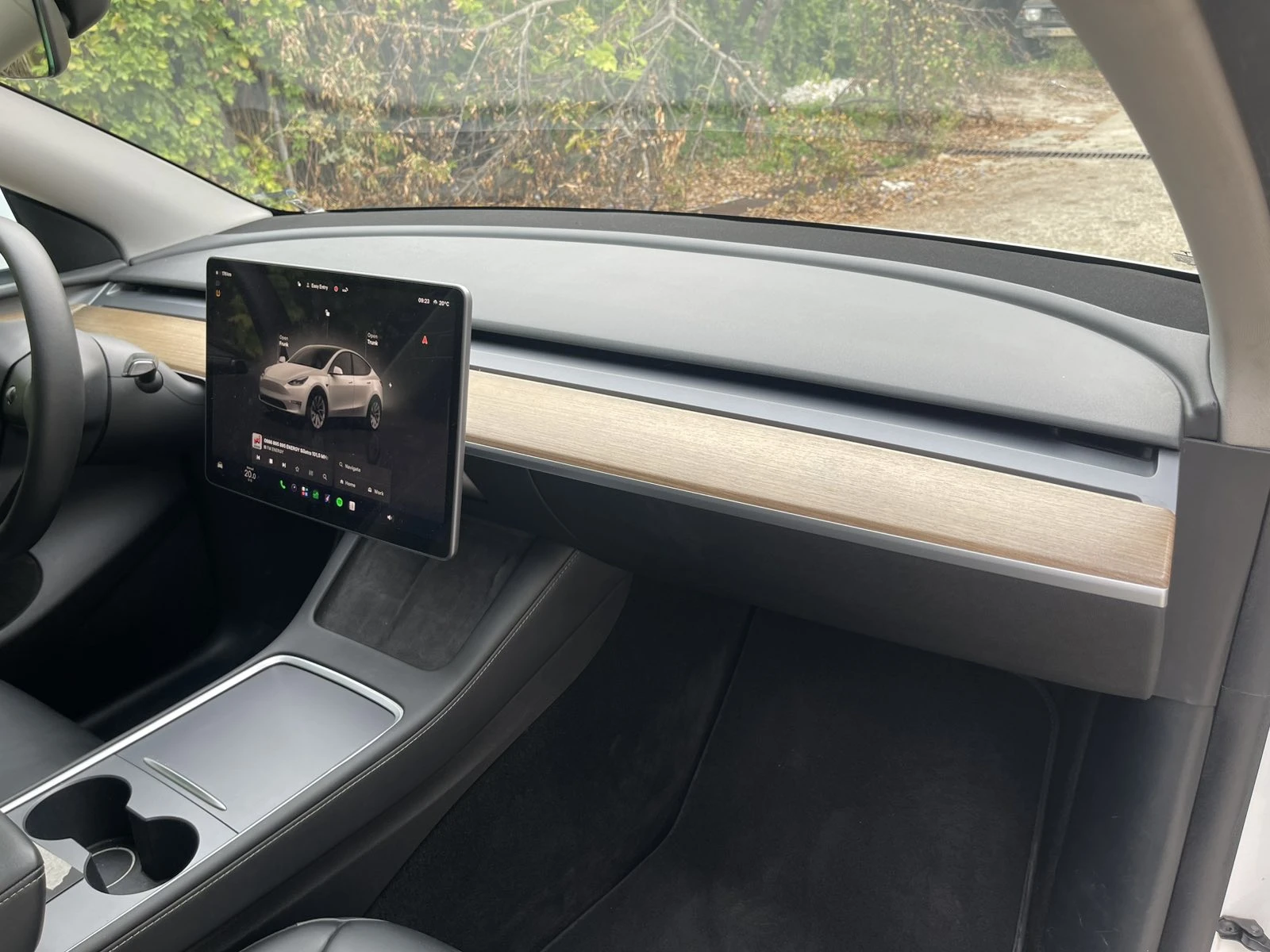 Tesla Model Y Long Range, снимка 16 - Автомобили и джипове - 55729347