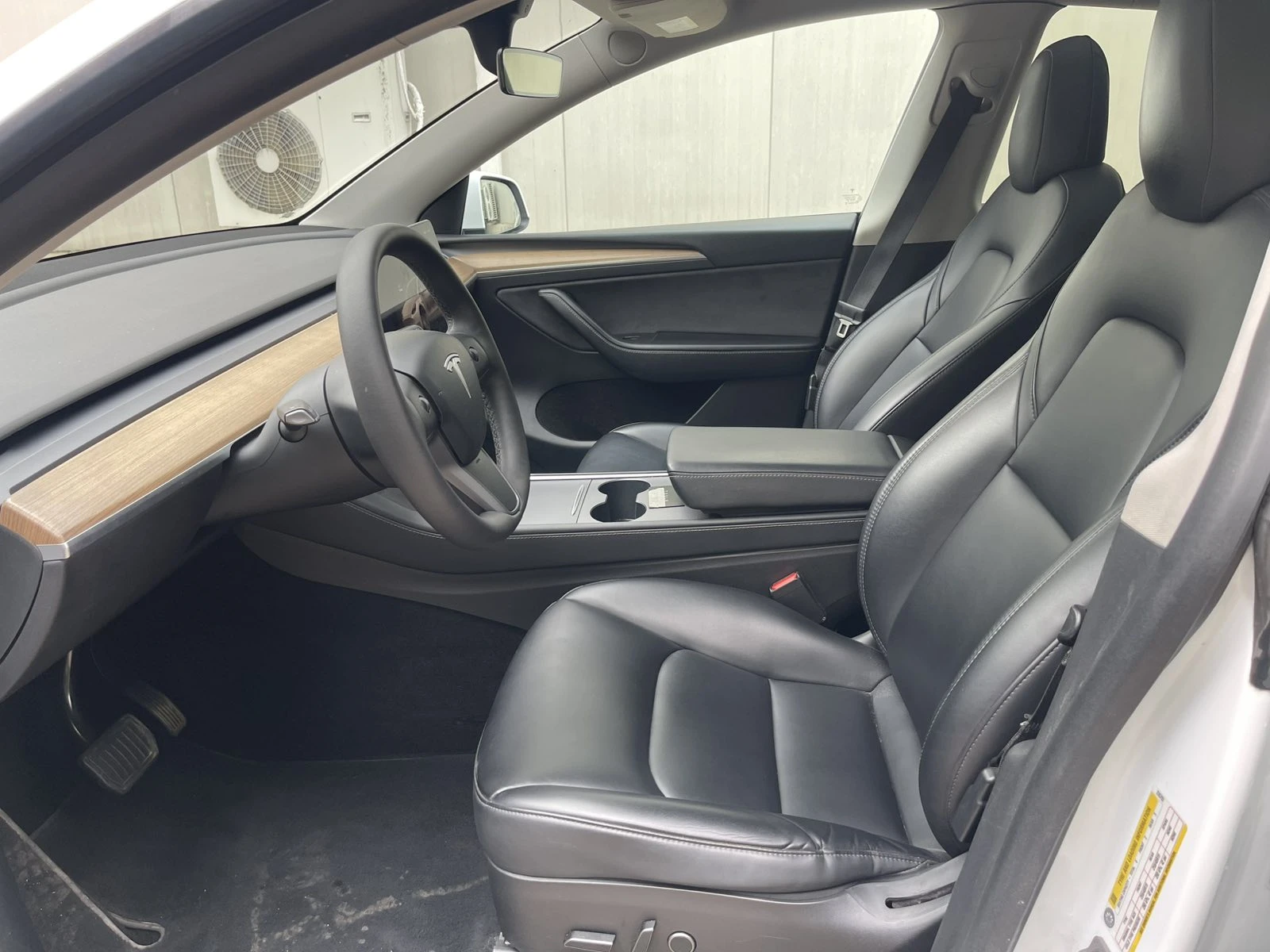 Tesla Model Y Long Range, снимка 7 - Автомобили и джипове - 55729347