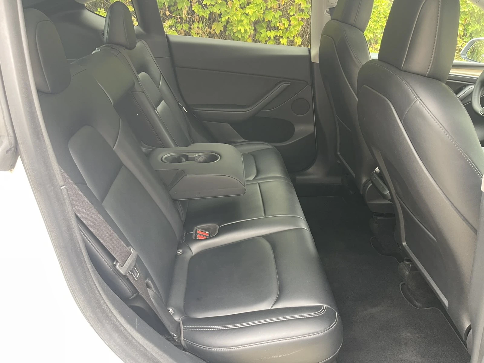 Tesla Model Y Long Range, снимка 14 - Автомобили и джипове - 55729347