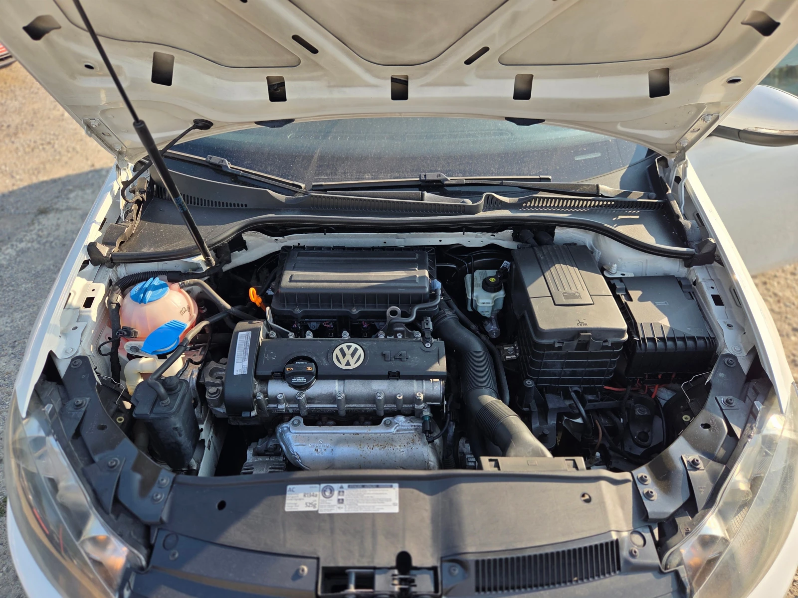 VW Golf 1.4/NAVI/TOP, снимка 16 - Автомобили и джипове - 55746734
