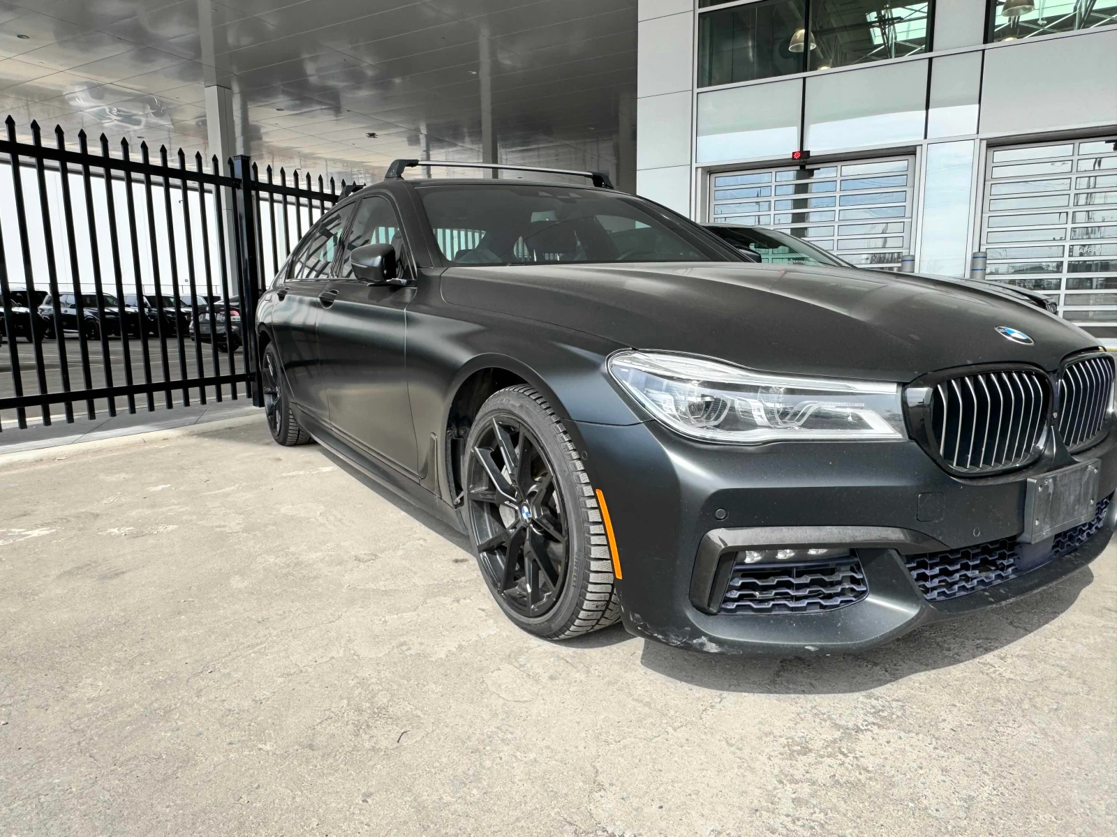 BMW 750 * 750i xDrive * АВТОКРЕДИТ БЕЗ ПЪРВОНАЧАЛНА ВНОСКА