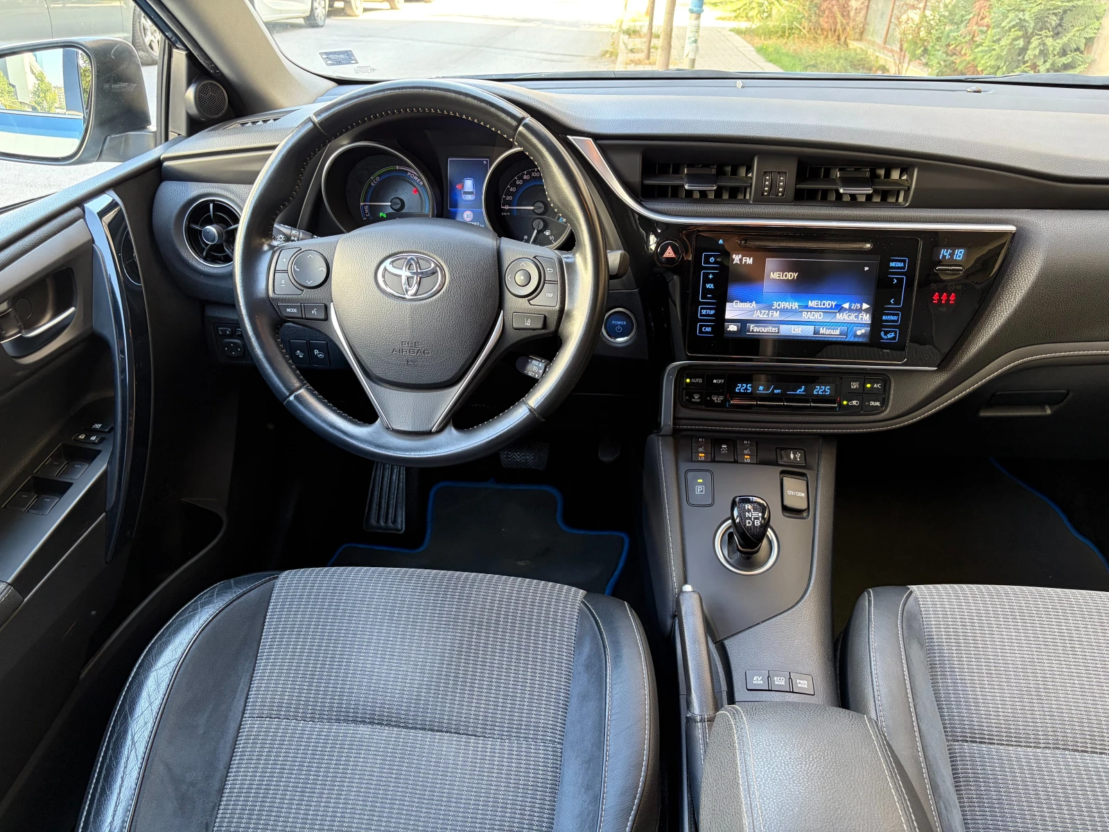 Toyota Auris 1.8Hybrid e-CVT SOL Extra Facelift- � �������� | Mobile.bg � ����������� 7