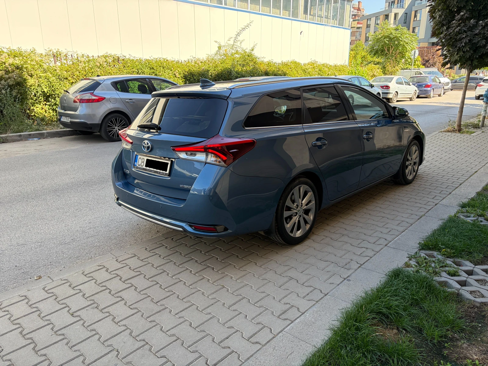 Toyota Auris 1.8Hybrid e-CVT SOL Extra Facelift- � �������� | Mobile.bg � ����������� 3