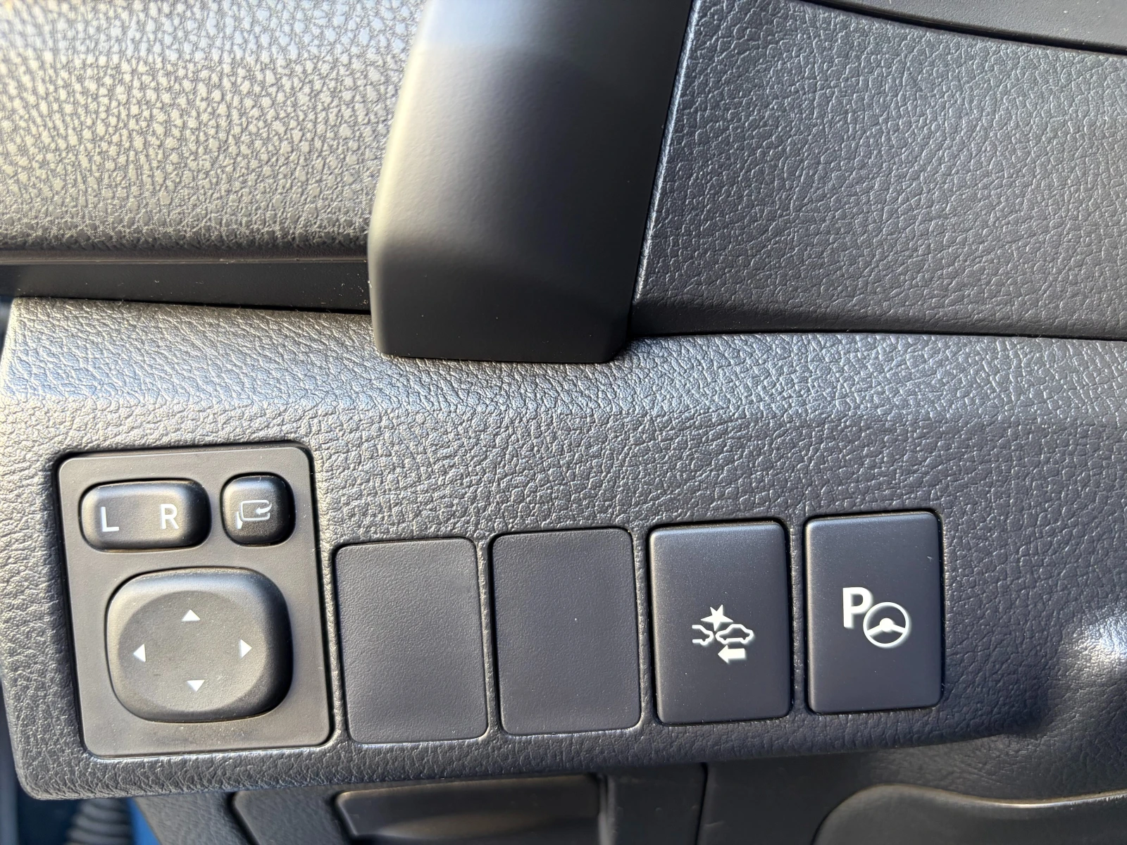 Toyota Auris 1.8Hybrid e-CVT SOL Extra Facelift- � �������� | Mobile.bg � ����������� 8