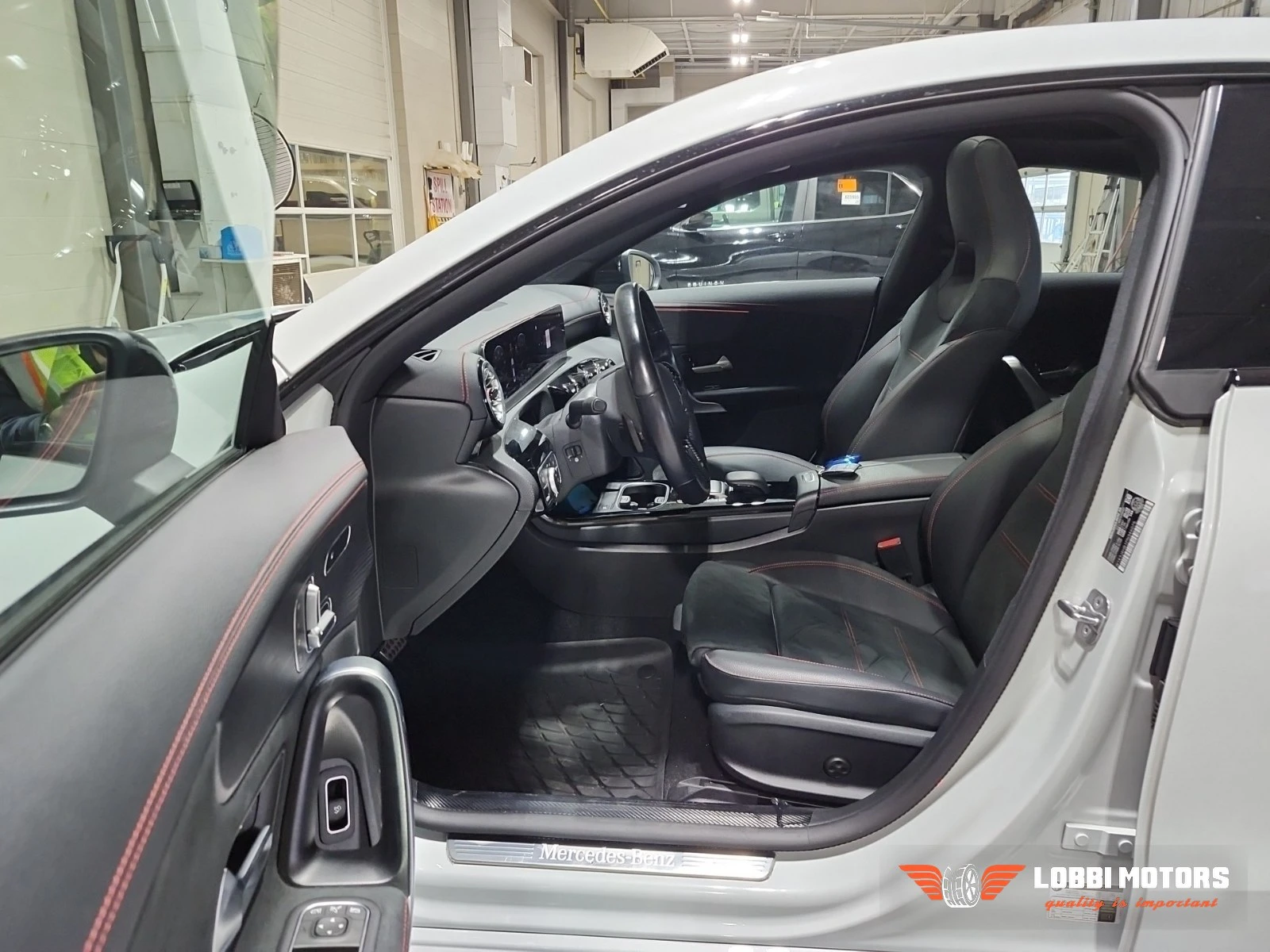 Mercedes-Benz CLA, снимка 5 - Автомобили и джипове - 56069624