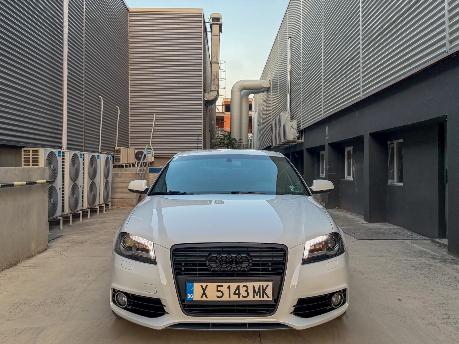 Audi A3 3xS-Line 2.0 TDI CFFB LED, снимка 2 - Автомобили и джипове - 56085715