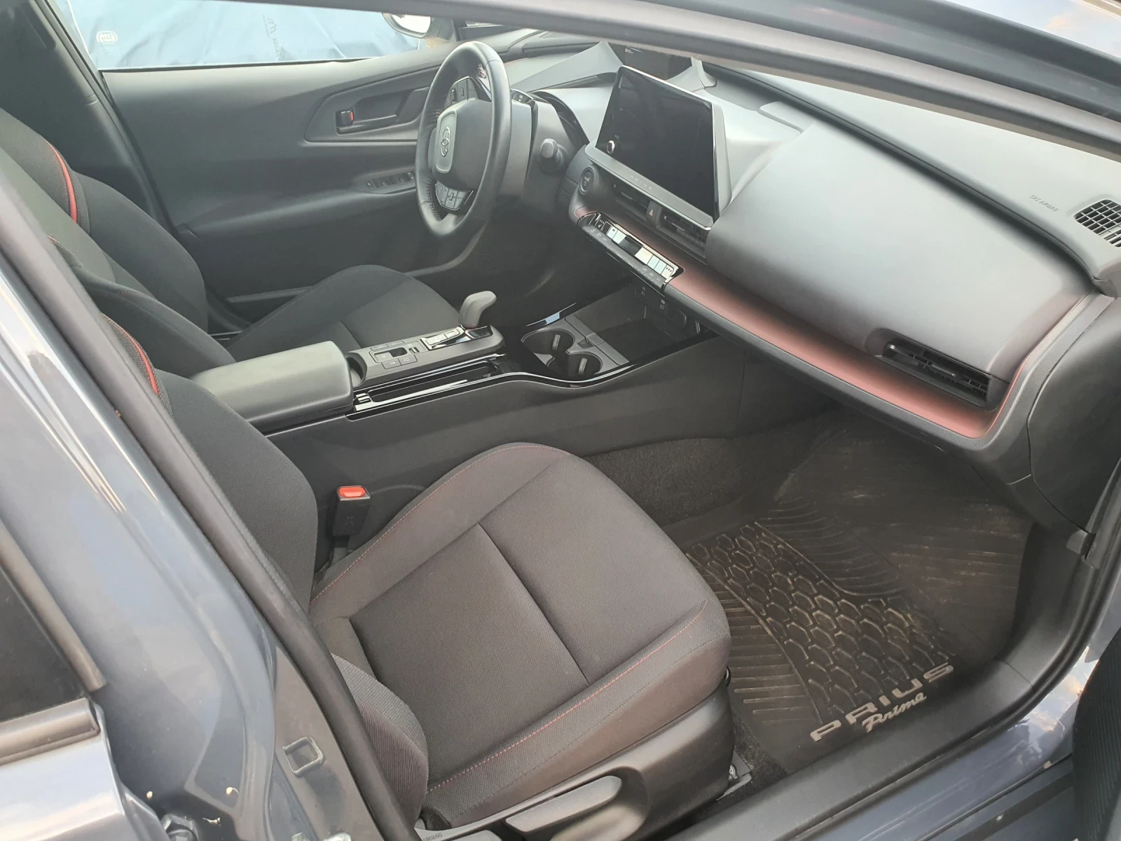 Toyota Prius Prime, снимка 9 - Автомобили и джипове - 56488182