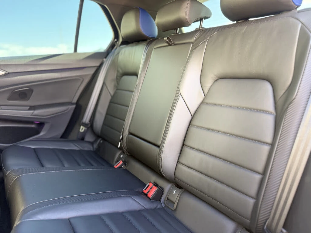 VW Golf R 4MOTION* FULL* ДИСТРОНИК* КРАИНА ЦЕНА* , снимка 16 - Автомобили и джипове - 56627175