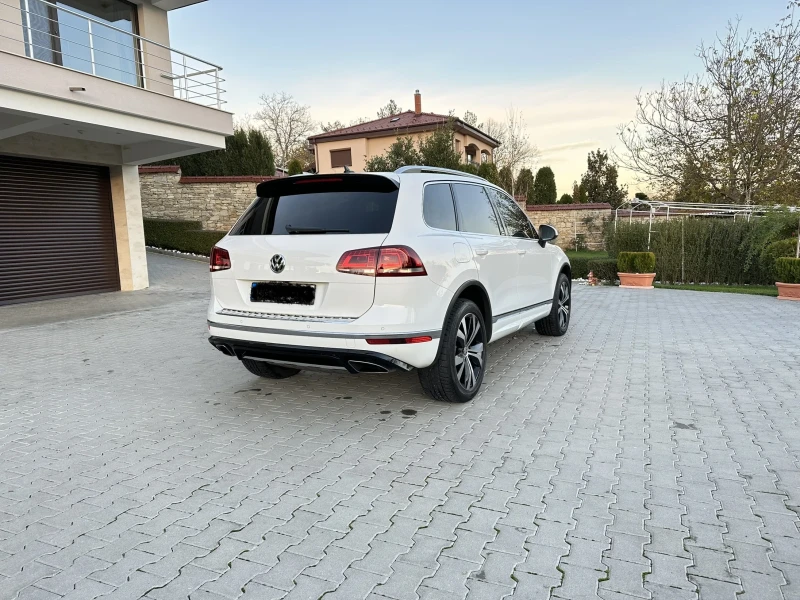 VW Touareg R-line Executive edition, снимка 4 - Автомобили и джипове - 47442683